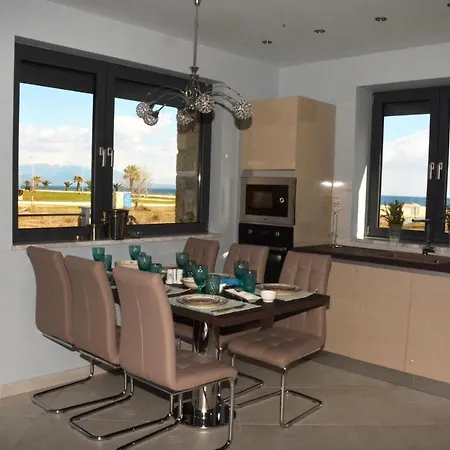 Pegasus Sea View Luxury *